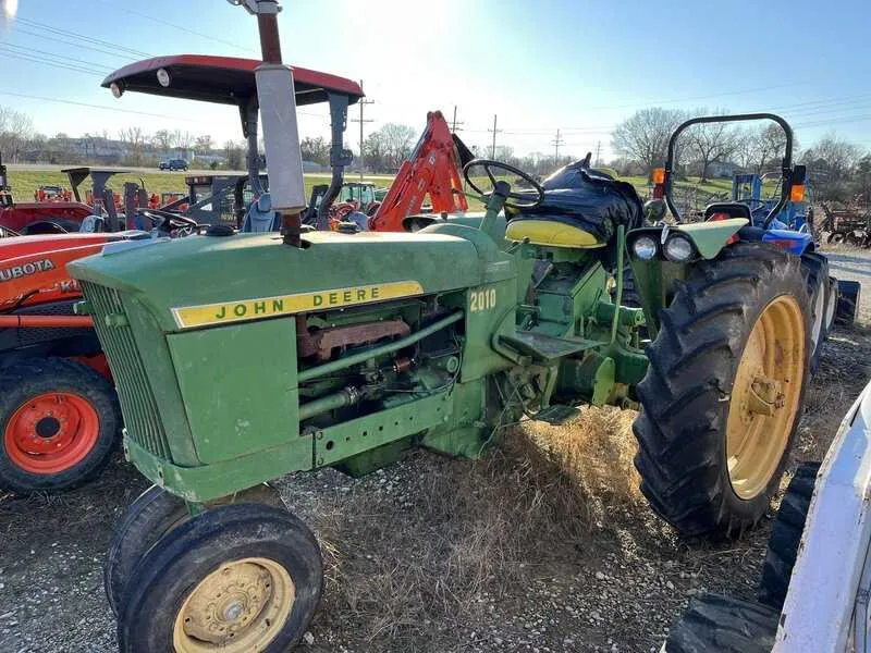john deere 2010 fluid specs
