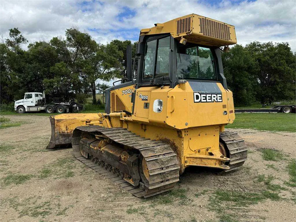 john deere 700j lgp specs
