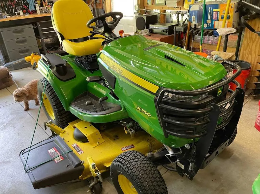 specs on john deere x750