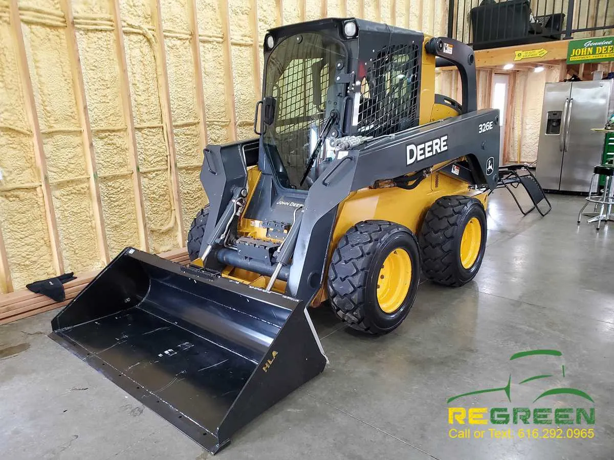 2014 john deere 326e specs