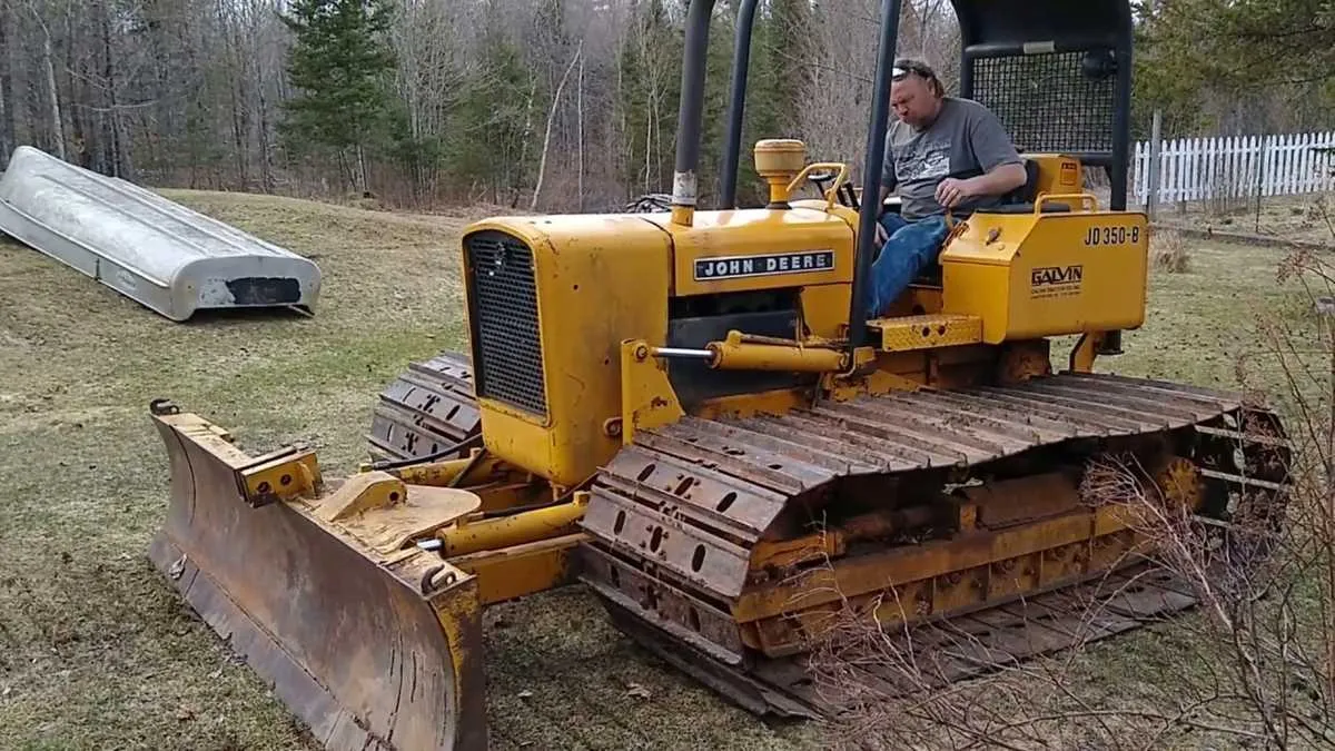 white specs on a 1979 350 john deere dozer white specs on a 1979 350 john deere dozer