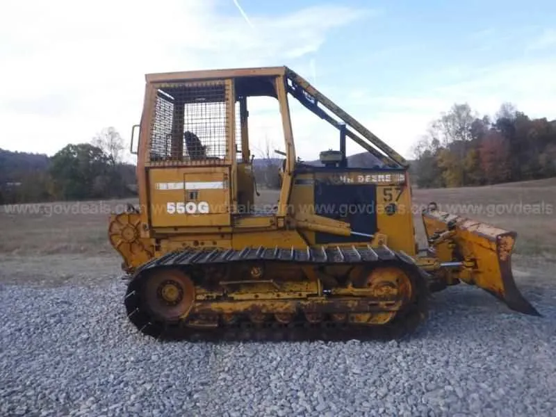 1990 john deere 650g specs