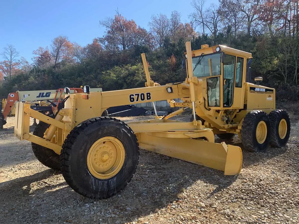 1978 john deere 670 grader specs