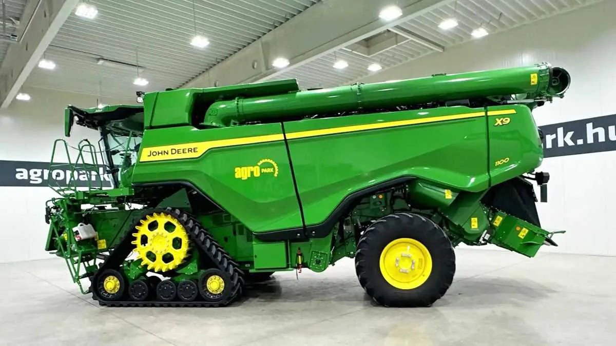 x9 john deere combine specs