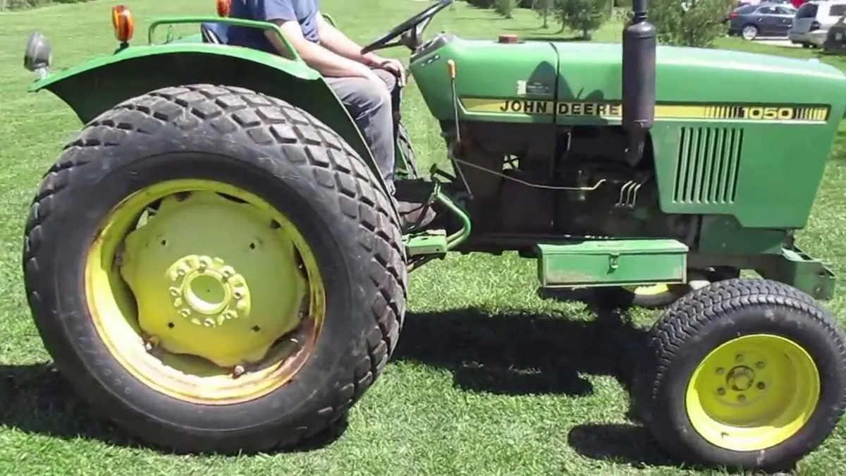 1980 john deere 1050 specs