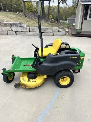 z225 john deere specs