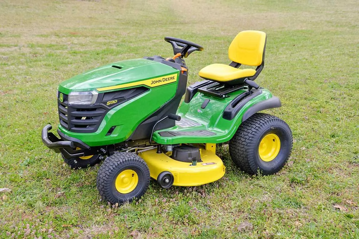 husqvarna yth1942 vs john deere s100 specs husqvarna yth1942 vs john deere s100 specs